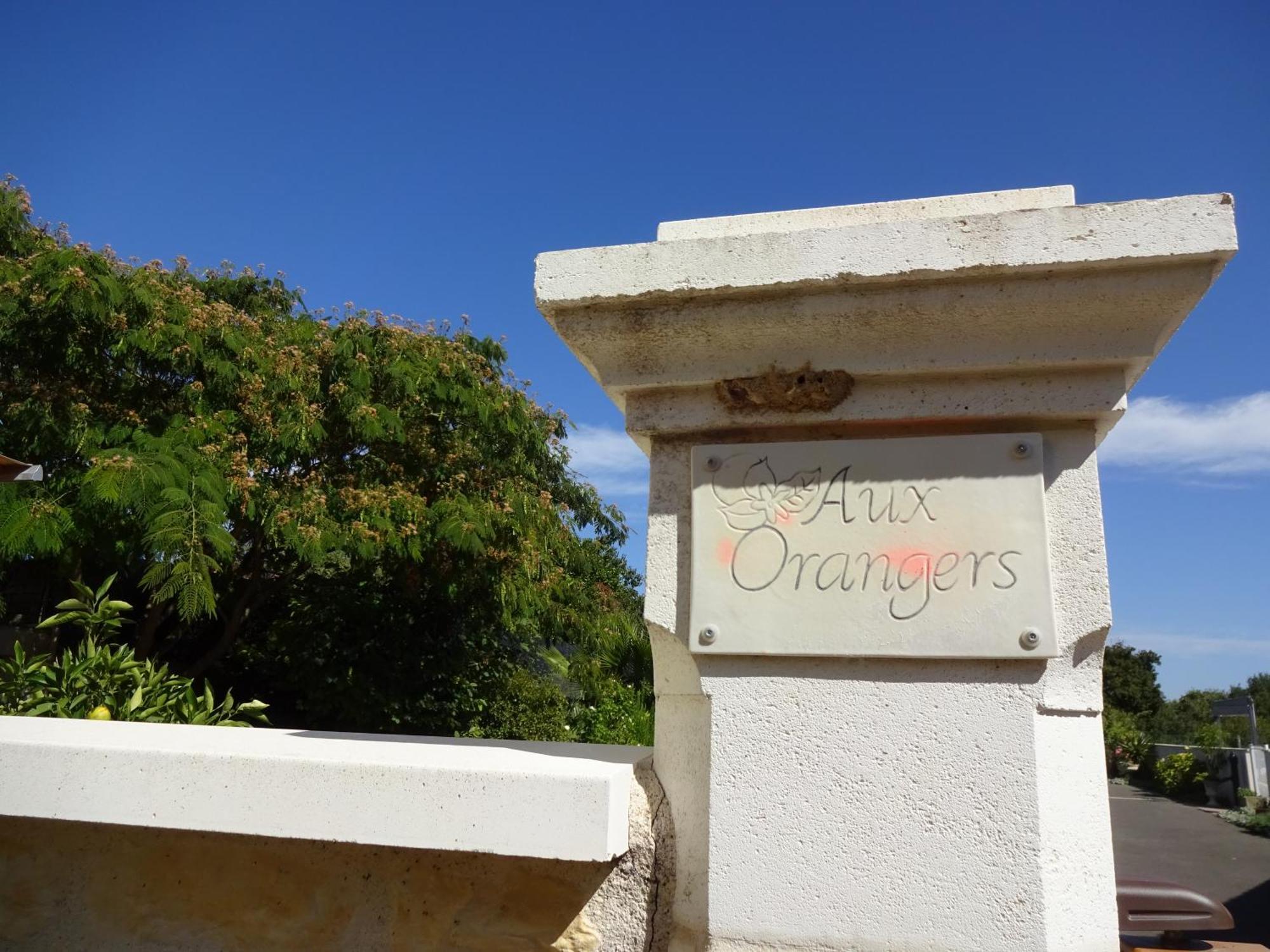 Aux Orangers 호텔 Luxé 외부 사진